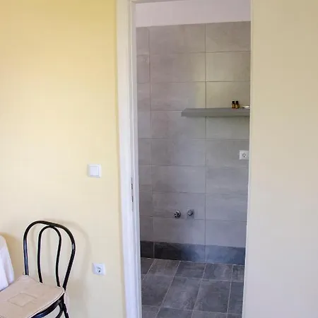 Erato Apartment *